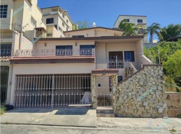 Casa · 390m² · 3 Recámaras · Casa en Venta en Contry Sol, Guadalupe