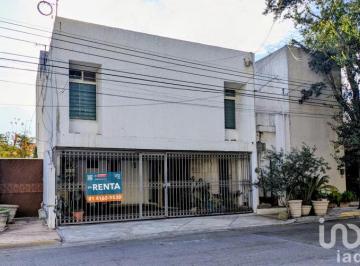 Casa · 180m² · 3 Recámaras · 1 Estacionamiento · Casa en Renta en Residencial San Agustin Spgg 3 Recámaras