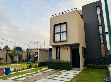 Casa en condominio de 3 habitaciones, Toluca · Casa en Venta en Crespa Town