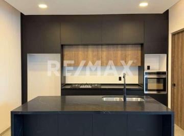 Casa de 3 habitaciones, El Marqués · Casa en Venta en Zibata, Queretaro, Casa de Autor con Roof Garden