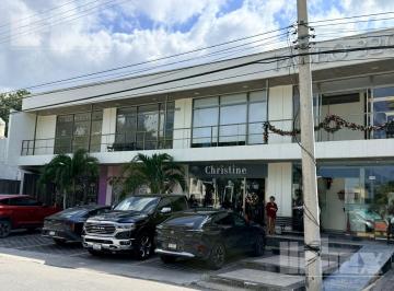 Local comercial · 50m² · Local en Renta Para Oficina en Plaza Paseo 320, Campeche