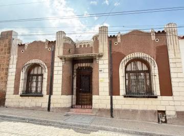 Casa de 4 habitaciones, Saltillo · Casa en Venta en El Centro de Saltillo Ideal Para Vivir o Inversion