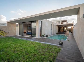 Casa de 4 habitaciones, Dzemul · Casa en Venta en La Playa. San Benito, Yucatán