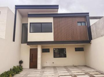 Casa · 257m² · 4 Recámaras · Casa en Venta Centauro 105