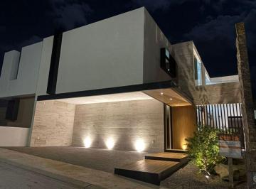Casa de 3 habitaciones, Morelia · Casa en Venta en Álamos, Tres Marías, Morelia