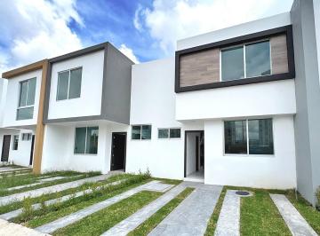 Casa en condominio de 3 habitaciones, Zapopan · Casa 42 en Condominio Nogal Residencial de 102 m² con 3 Recámaras en Venta en Francisco Sarabia