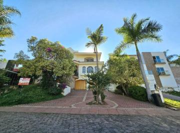 Casa de 4 habitaciones, Zapopan · Las Cañadas Oportunidad Casa en Venta con Amplio Garage en Coto Privado