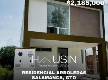 Casa · 3 Recámaras · 2 Estacionamientos · Casa en Venta, Residencial Arboledas. Salamanca, Gto.