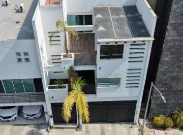 1 · Casa en Venta en Los Soles, Valle Oriente, San Pedro Garza García - Amplia y Bien Ubicada