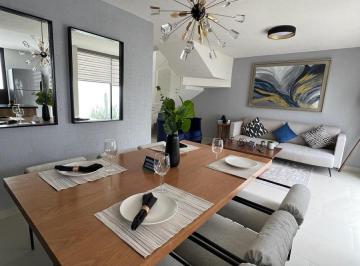 Casa · 112m² · 4 Recámaras · 2 Estacionamientos · Casa en Viñedos Rivier