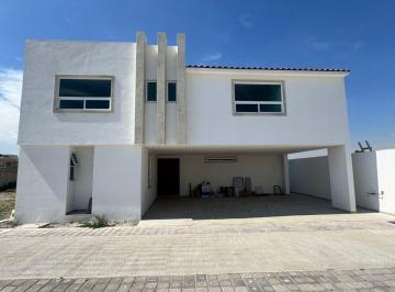 Casa de 5 habitaciones, Metepec · Casa Nueva Para Estrenar Fracc Villas Duraznos en Metepec