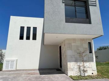 Casa · 145m² · 3 Recámaras · 2 Estacionamientos · Casa - Jesús María
