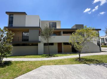 Departamento · 120m² · 3 Recámaras · 2 Estacionamientos · Departamento - Zákia