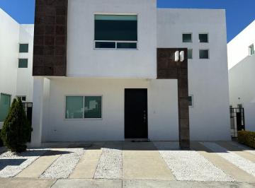 Casa en condominio de 3 habitaciones, Querétaro · Oportunidad! Casa en Venta con Estudio y Jardin, Juriquilla Queretaro