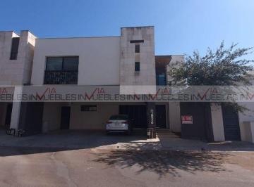 Casa · 279m² · 3 Recámaras · 3 Estacionamientos · Casa en Venta en García