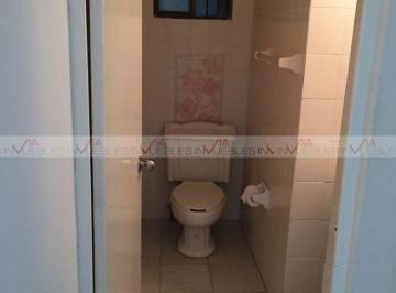 Casa · 215m² · 3 Recámaras · 2 Estacionamientos · Casa en Venta en Monterrey