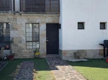 Casa · 3 Recámaras · 1 Estacionamiento · Casa en Renta en Bosques del Dorado, Leòn, Gto.