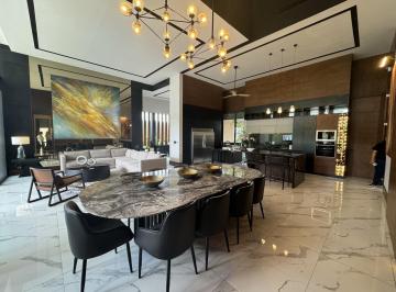 Casa · 545m² · 5 Recámaras · 3 Estacionamientos · Casa en Venta en Mérida