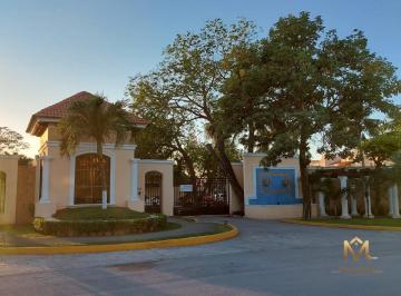 Casa · 161m² · 4 Recámaras · 2 Estacionamientos · Casa en Venta Cerca de La Gran Plaza Cancún