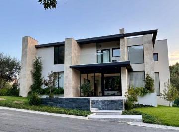 Casa de 4 habitaciones, Santiago · Casa en Venta en Carretera Nacional Las Misiones Club de Golf
