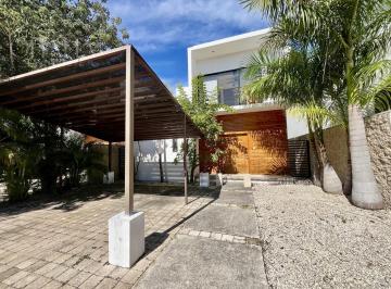 Casa · 320m² · 3 Recámaras · 2 Estacionamientos · Casa en Renta | Residencial Lagos del Sol