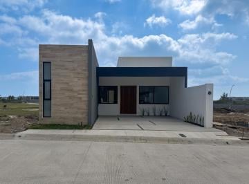 Casa · 121m² · 2 Recámaras · Casa de un Nivel en Punto Lomas en Venta