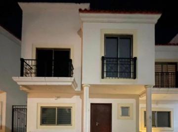 Casa · 3 Recámaras · 2 Estacionamientos · Casa en Renta en Mediterráneo Residencial