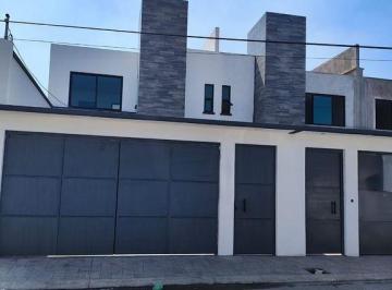 Casa · 156m² · 3 Recámaras · 2 Estacionamientos · Casa Sola en Venta, San Mateo Atenco