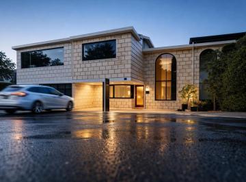 Casa · 212m² · 3 Recámaras · 2 Estacionamientos · Casa en Venta en Loma Dorada, Doble Altura, Gran Ubicación, Hermosa
