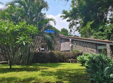 fa6addee2b087ef81d23f2d05e81e5eef203b40f9eb2fdc312722c68c9cce3f9 · Casa en Venta Tepoztlán Morelos - Amplio Terreno