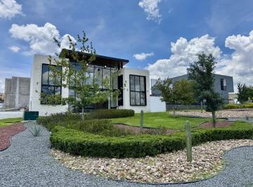 Casa en condominio · 270m² · 3 Recámaras · 3 Estacionamientos · Venta Casa de Lujo, Triple Altura, Residencial El Mayorazgo Querétaro $6.5 Mdp