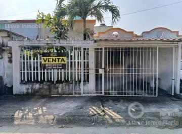 Casa · 66m² · 2 Recámaras · 1 Estacionamiento · Casa en Venta en Fraccionamiento Las Gaviotas