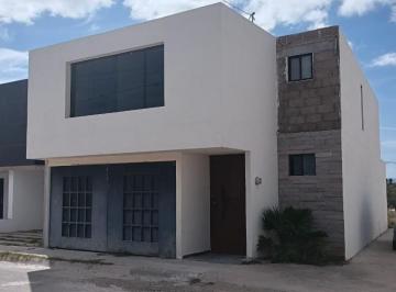 Casa de 3 habitaciones, San Luis Potosí · Venta de Casa en San Miguel de La Colina, 2 Plantas en Esquina, Doble Altura