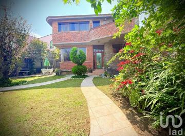 Casa · 253m² · 4 Recámaras · 3 Estacionamientos · Casa en Privada San Andrés Totoltepec, Tranquilidad Absoluta