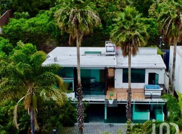 Casa · 347m² · 3 Recámaras · 4 Estacionamientos · Cotizada Casa en Venta en Cuernavaca con Vista Al Tepozteco