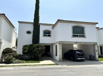 Casa · 300m² · 3 Recámaras · 2 Estacionamientos · Casa en Renta Amueblada en Villas Canterias, Monterrey, N. L.