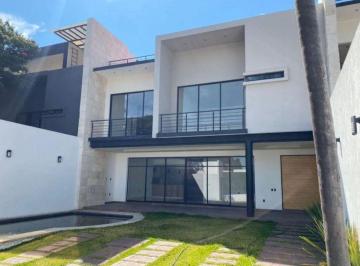 Casa de 4 habitaciones, Cuernavaca · Hermosa Casa Dentro de Privada en Delicias