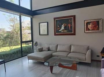 Casa · 329m² · 3 Recámaras · 3 Estacionamientos · Venta Casa Lomas del Campanario Norte, Querétaro