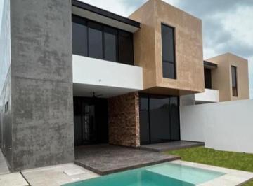 Casa · 306m² · 4 Recámaras · 2 Estacionamientos · Casa en Venta Ubicada en Temozón Norte