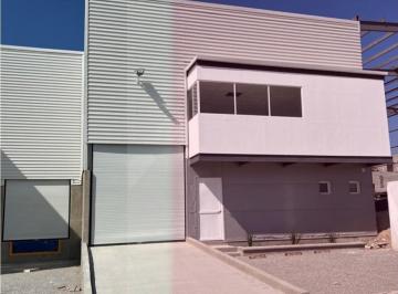 Fachada de bodega · Invierte en Bodega Industrial Ciudad Maderas