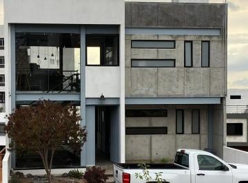 Casa en condominio · 250m² · 2 Recámaras · 2 Estacionamientos · Casa en Punta Esmeralda Conjunto Coral