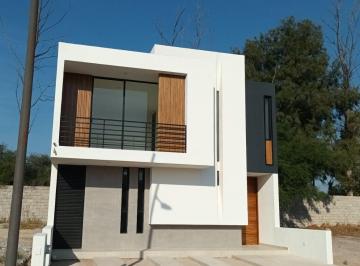 Casa · 200m² · 3 Recámaras · 2 Estacionamientos · Venta de Casa Nueva en Cañadas del Arroyo