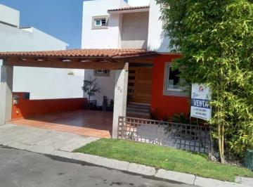 Casa en condominio · 381m² · 3 Recámaras · 2 Estacionamientos · Casa en Venta Centro Sur en Claustros del Sur Querétaro
