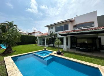 Casa · 331m² · 3 Recámaras · 2 Estacionamientos · Casa en Venta con Vigilancia. Fracc. Kloster Sumiya