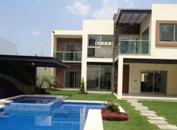 Casa · 414m² · 4 Recámaras · 2 Estacionamientos · Casa en Venta en Vista Hermosa