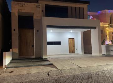 Casa · 200m² · 4 Recámaras · 2 Estacionamientos · Casa en Fraccionamiento Paraíso