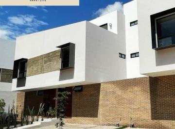 Casa en condominio de 3 habitaciones, Zapopan · Casa en Venta en Munah – Solares