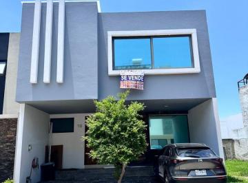 Casa en condominio de 2 habitaciones, Zapopan · Casa en Renta en Solares