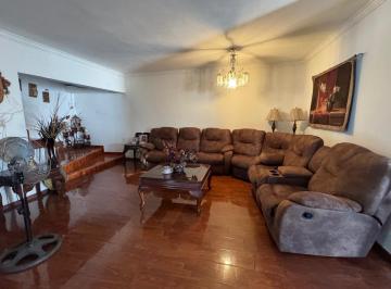 Casa · 323m² · 4 Recámaras · 3 Estacionamientos · Nba Casa en Venta en La Colonia Zitoon en Guadalupe Nuevo Leon