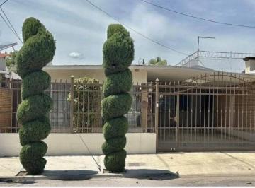 Casa de 4 habitaciones, Delicias · Casa en Venta en Imperial Delicias